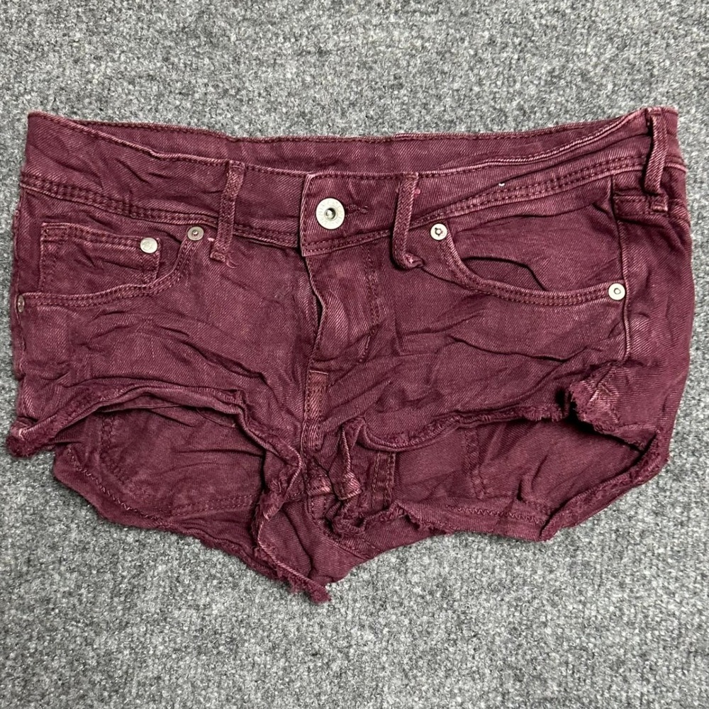 H&M Shorts Womens Size 4 Burgundy Denim Low Rise Raw Hem Cut Off Casual Summer